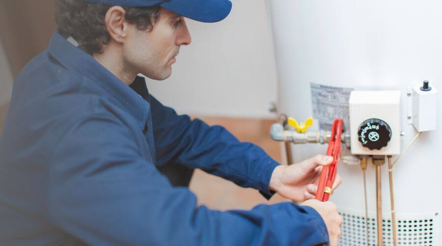 Professional emergency plumbing in Hiland, WY